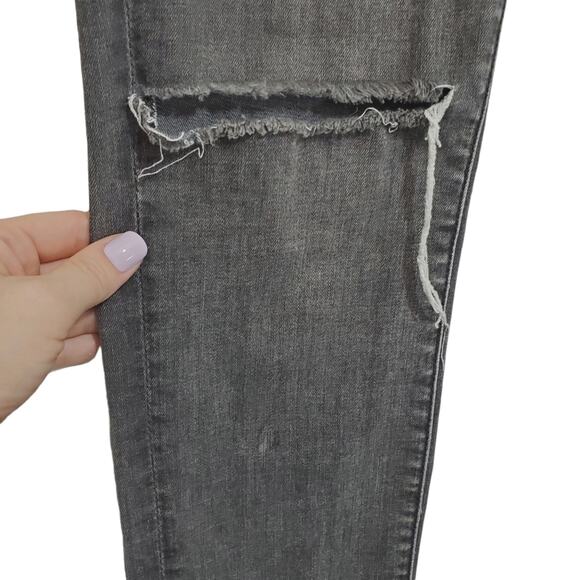 BlankNYC | Distressed Gray Skinny Jeans - Picture 6 of 12
